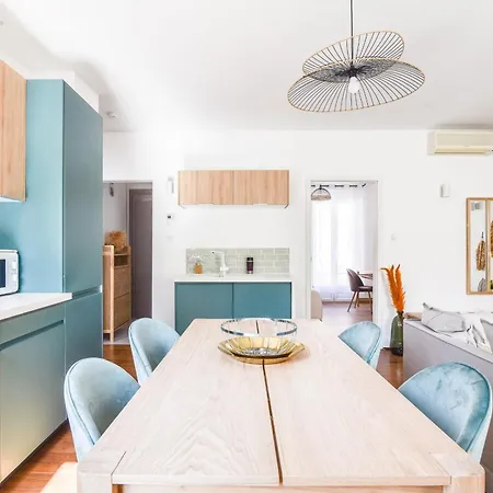Au Lavoisier Apartment